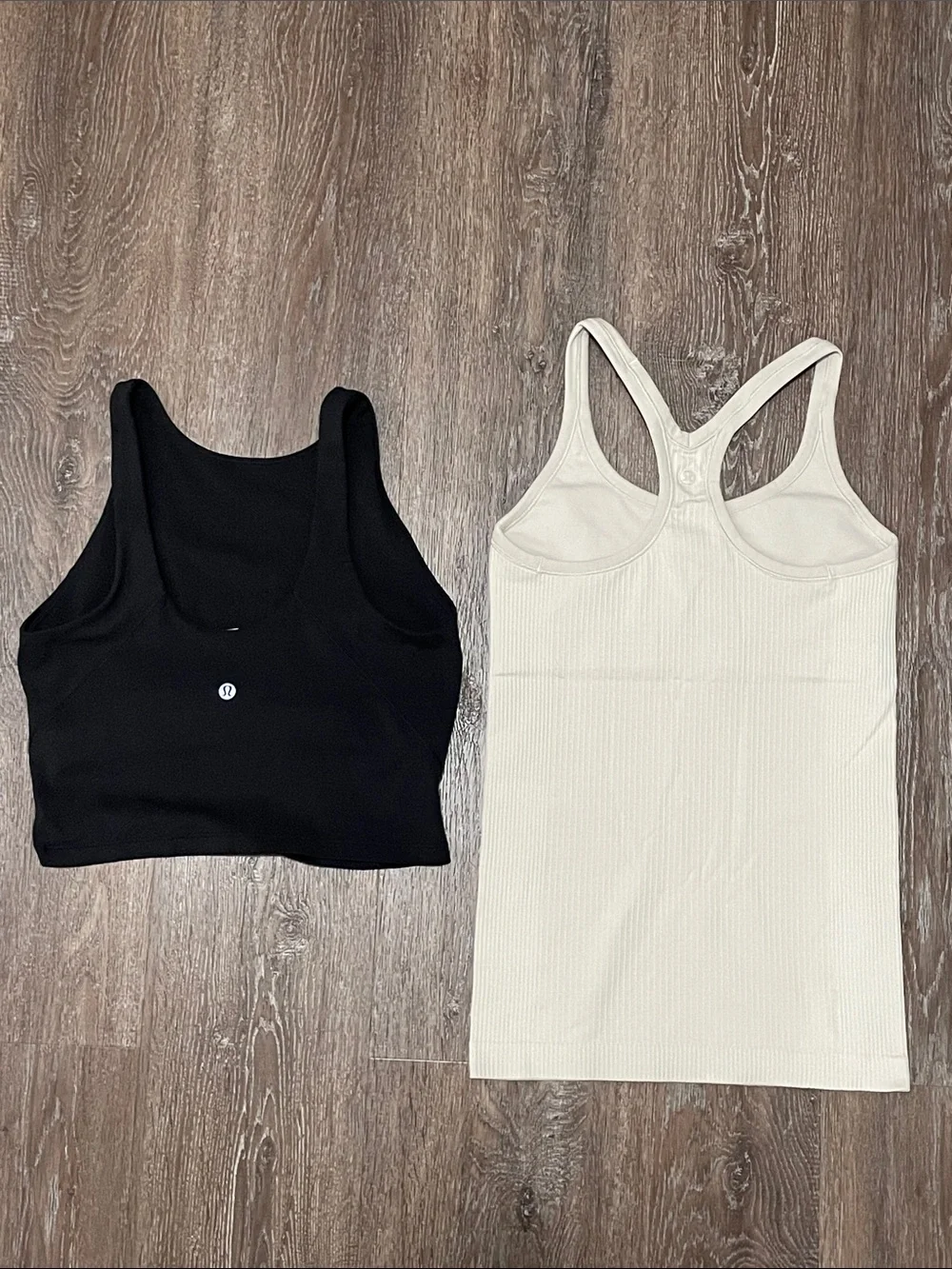 EUC Lululemon Matching Bundle. Size Tops 6/ Bottoms 4